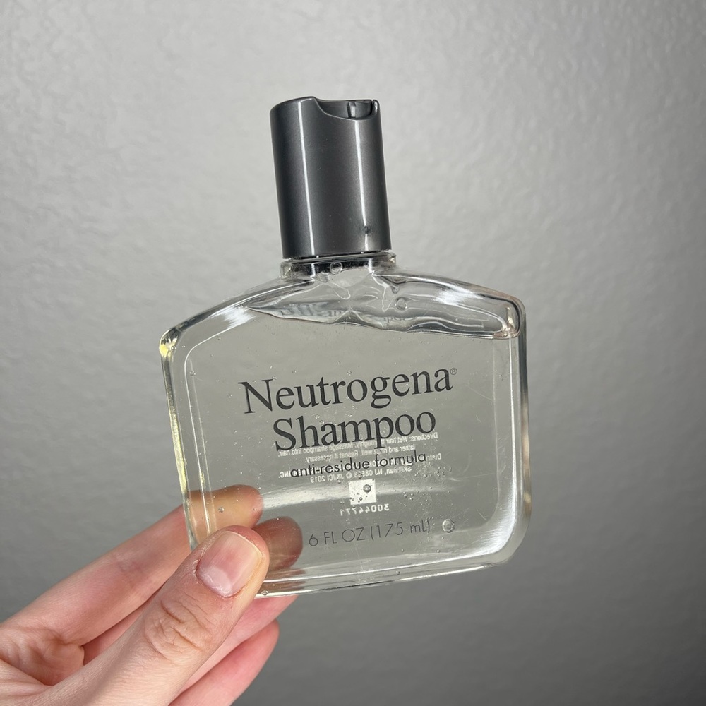 New Neutrogena Shampoo Anti-Residue Formula All Hair Types 6 Fl Oz 175 mL RARE - Picture 3 of 7